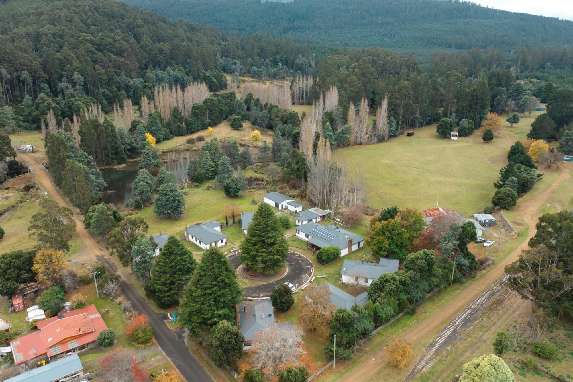 Maydena Lodge Bagian luar foto